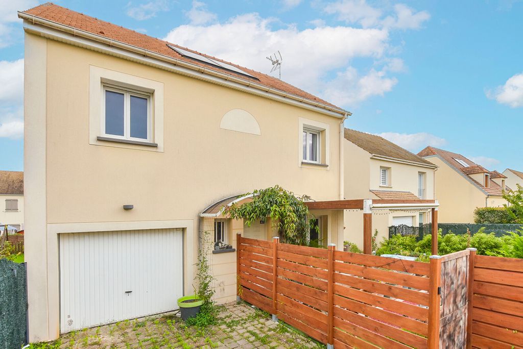 Achat maison à vendre 4 chambres 110 m² - Soignolles-en-Brie