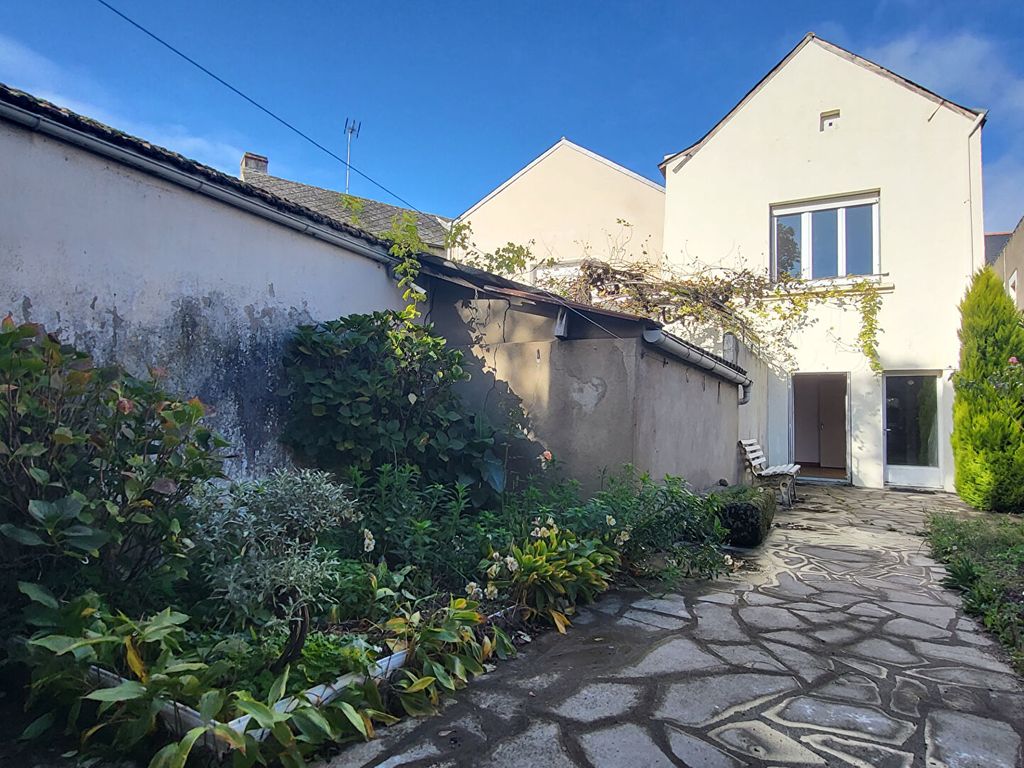 Achat maison à vendre 4 chambres 169 m² - Chalonnes-sur-Loire