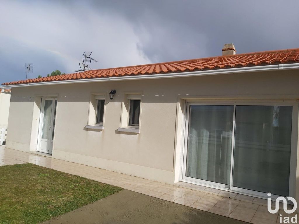 Achat maison à vendre 4 chambres 86 m² - Saint-Hilaire-de-Riez