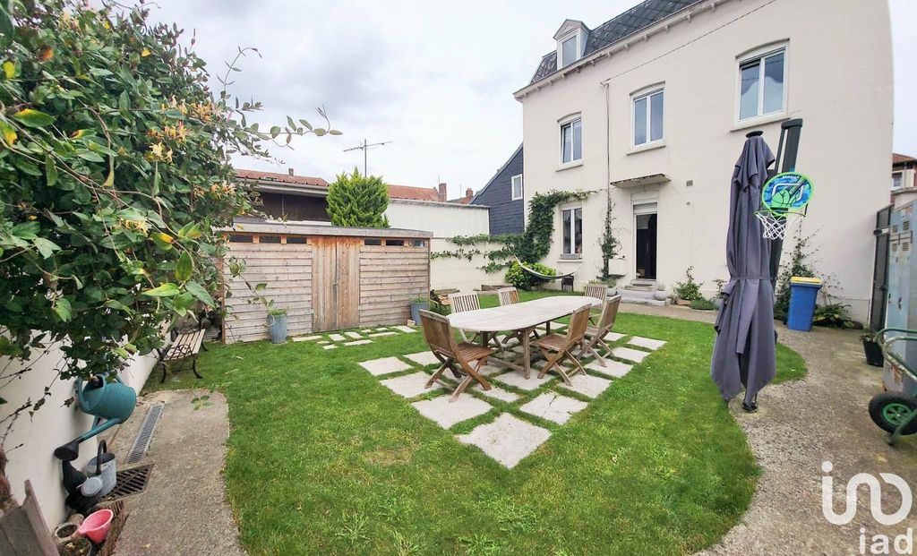 Achat maison à vendre 4 chambres 208 m² - Saint-Nicolas