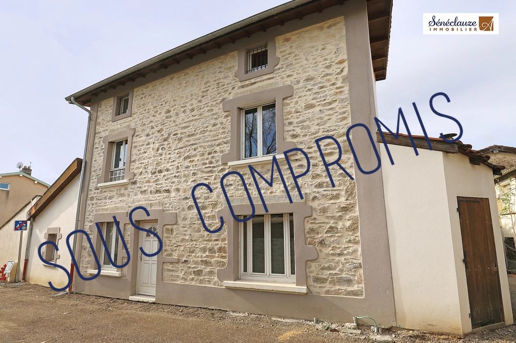 Achat maison à vendre 4 chambres 120 m² - Saint-Laurent-d'Agny