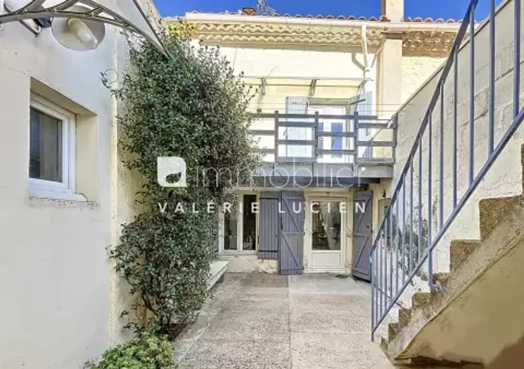 Achat maison à vendre 2 chambres 93 m² - Saint-Rémy-de-Provence