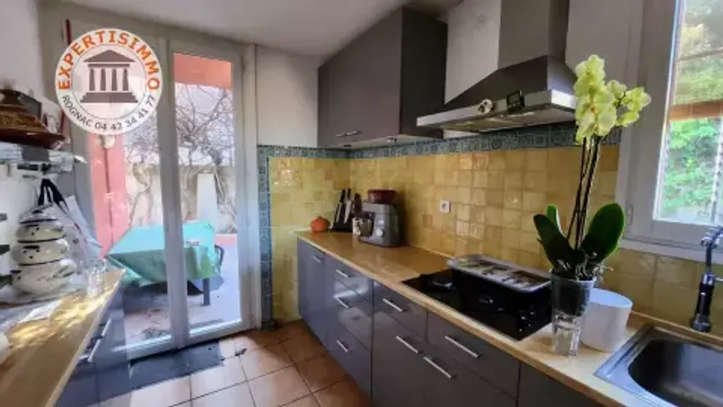 Achat maison à vendre 3 chambres 96 m² - Velaux