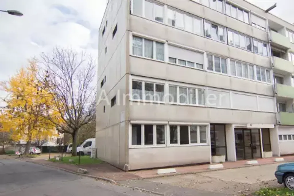 Achat appartement à vendre 3 pièces 58 m² - Créteil