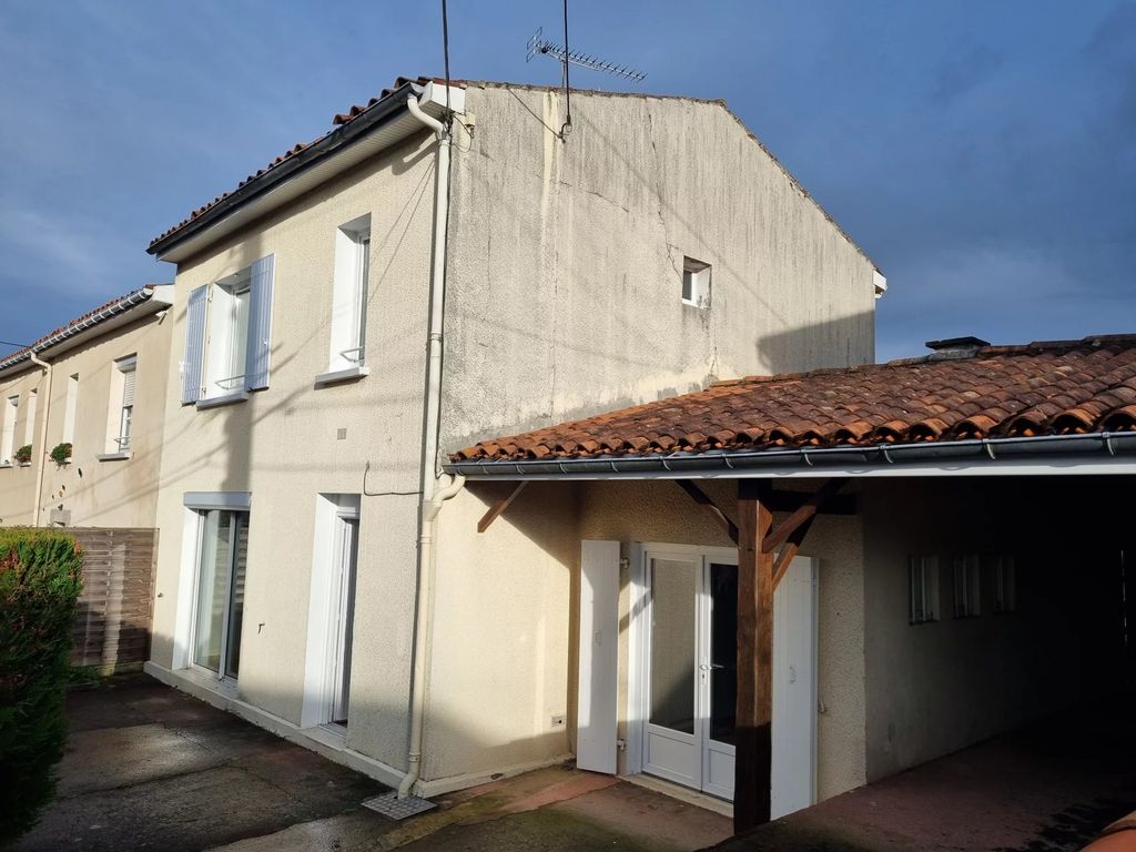Achat maison à vendre 3 chambres 103 m² - Angoulême