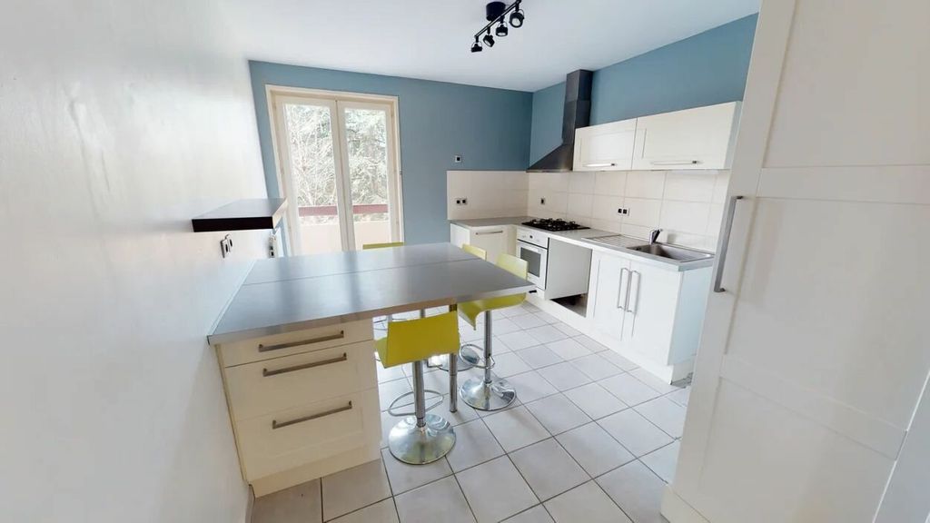 Achat appartement à vendre 3 pièces 97 m² - Saint-Galmier