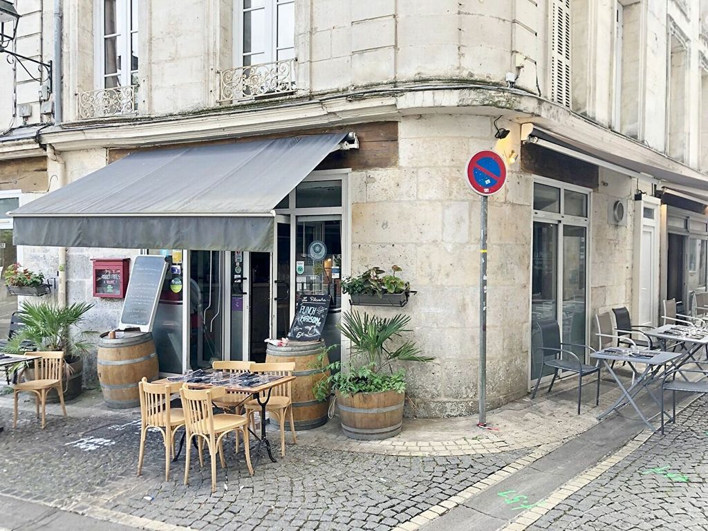 Achat maison à vendre 6 chambres 300 m² - Angoulême