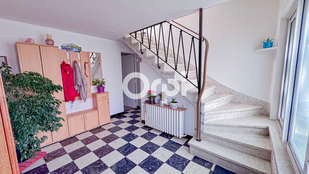 Achat maison à vendre 2 chambres 120 m² - Saint-Quentin