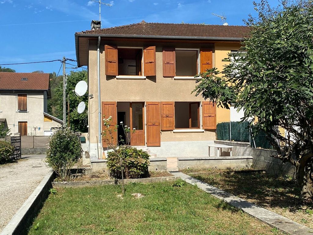 Achat maison à vendre 3 chambres 73 m² - Saint-Jean-de-Moirans