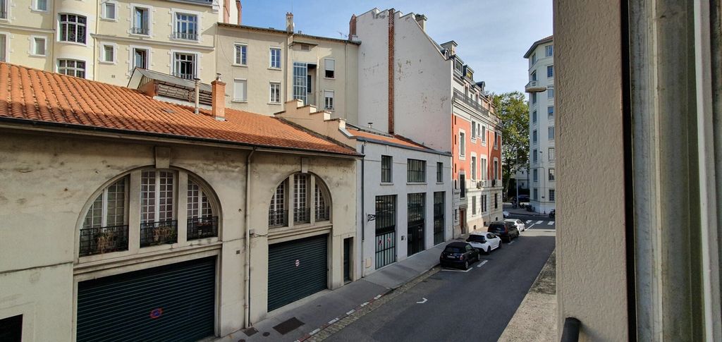 Achat appartement à vendre 2 pièces 68 m² - Lyon 6ème arrondissement