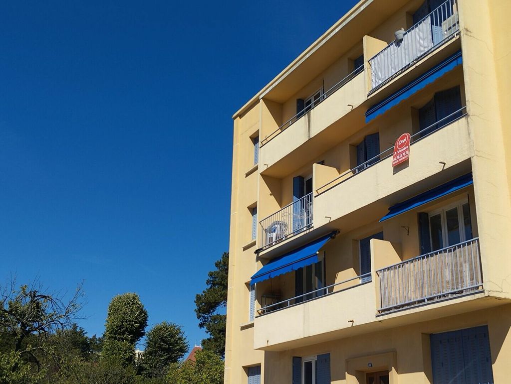 Achat appartement à vendre 3 pièces 64 m² - Saint-Genis-Laval