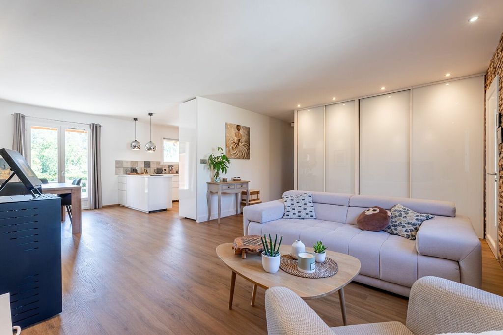 Achat maison à vendre 4 chambres 115 m² - Saint-Germain-Nuelles