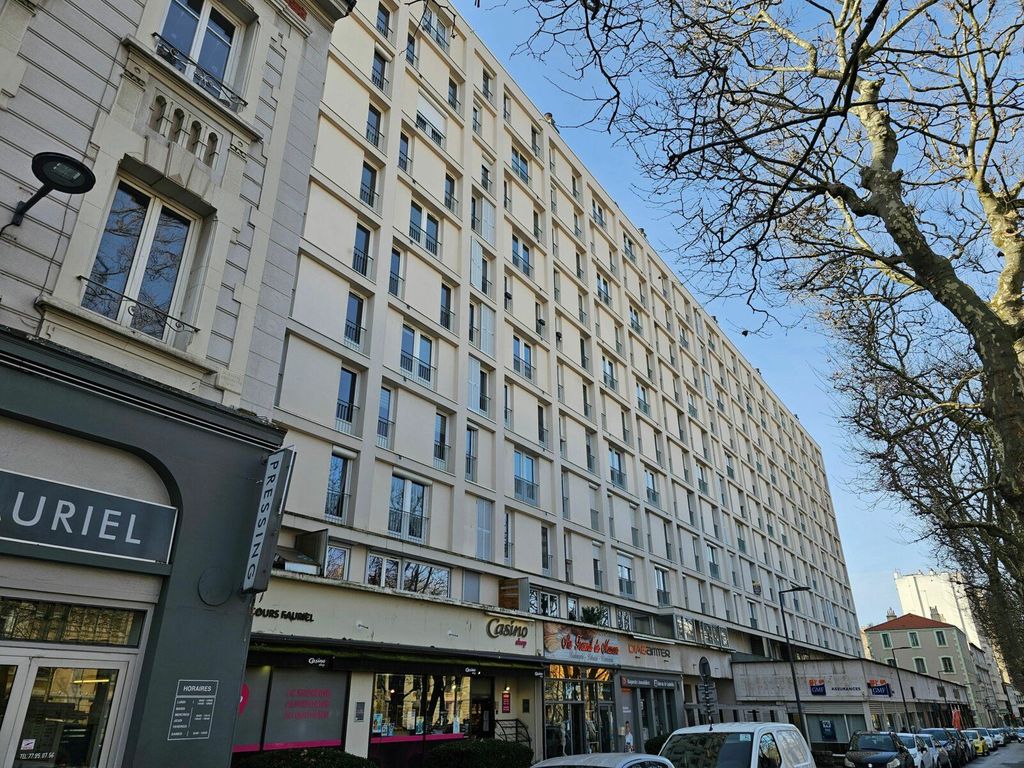 Achat appartement à vendre 5 pièces 122 m² - Saint-Étienne