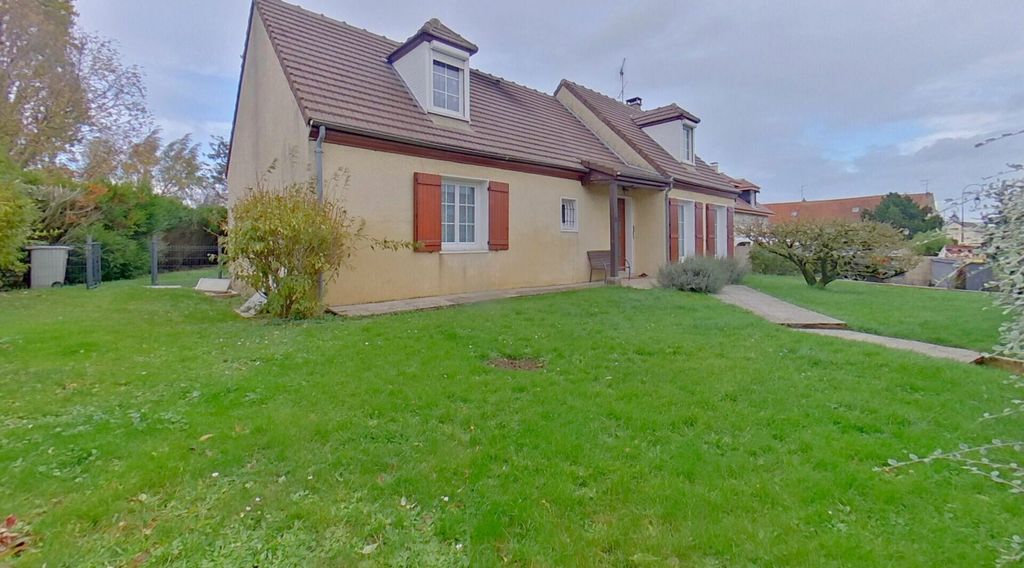 Achat maison à vendre 4 chambres 128 m² - Le Mesnil-Aubry