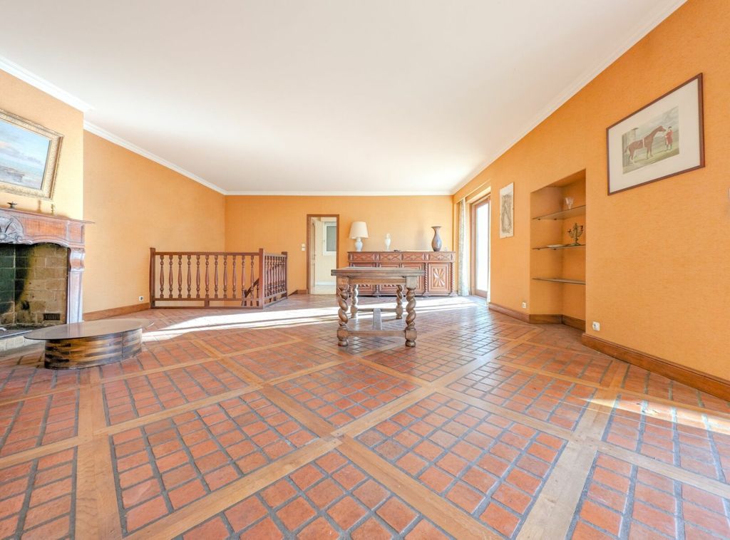 Achat maison à vendre 4 chambres 176 m² - Aurillac