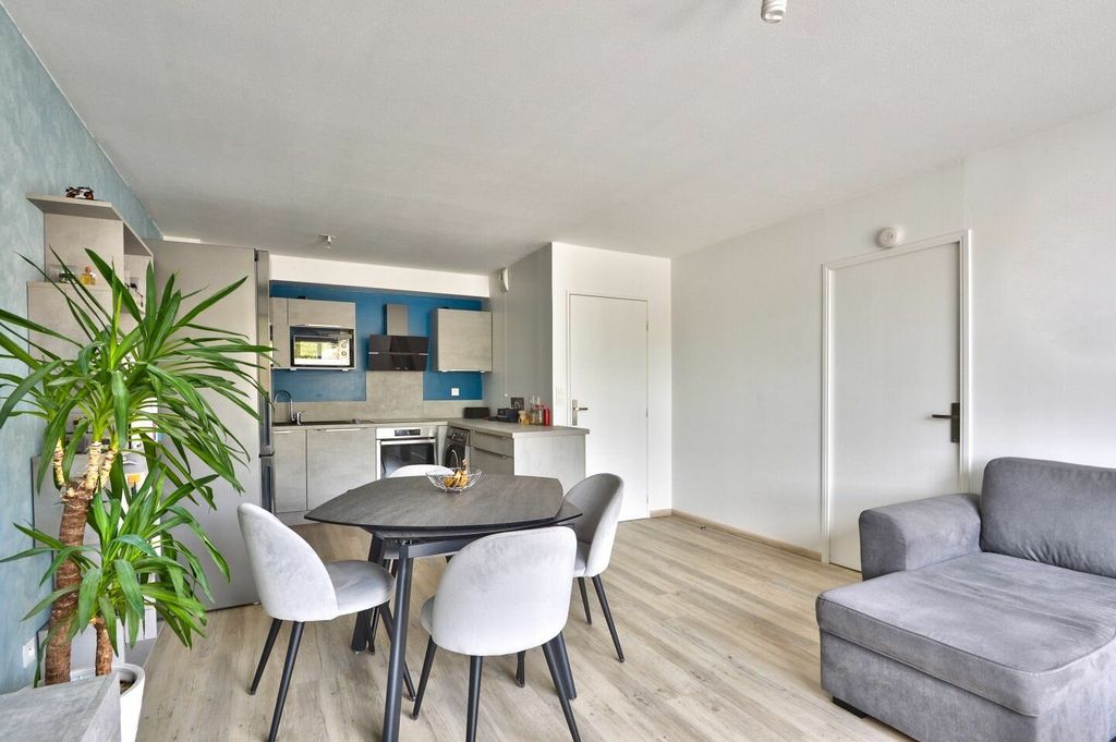 Achat appartement à vendre 2 pièces 49 m² - Sérézin-du-Rhône