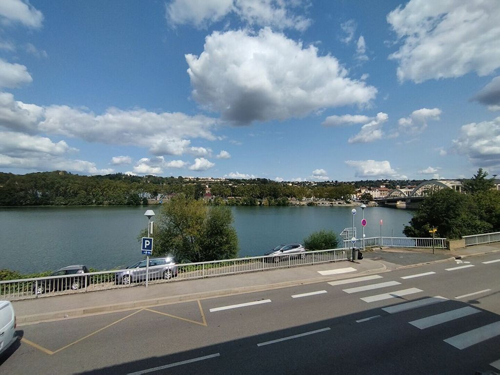 Achat appartement à vendre 3 pièces 78 m² - Albigny-sur-Saône