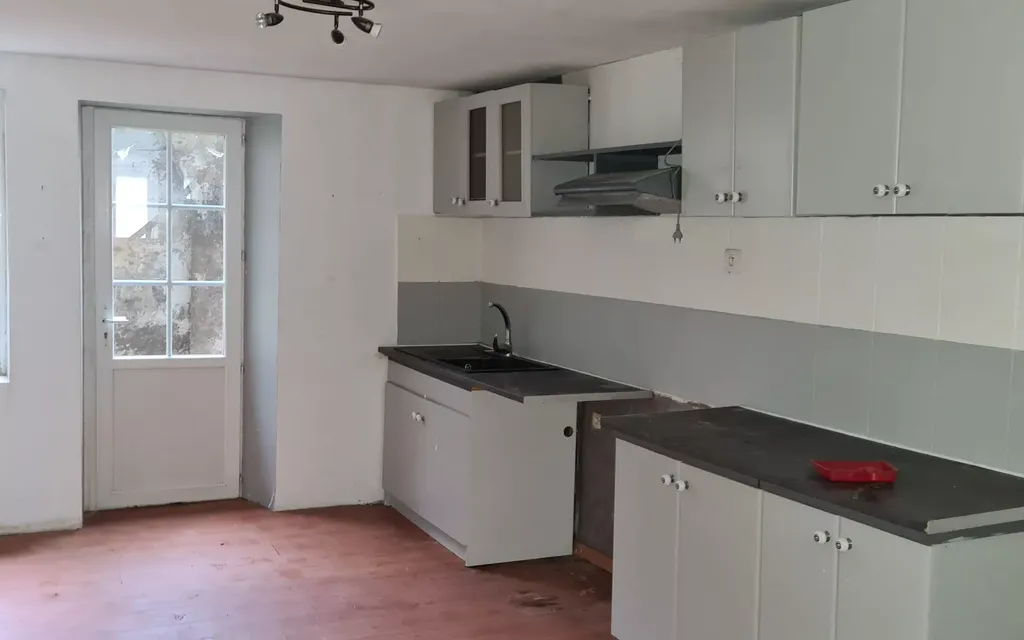 Achat maison à vendre 2 chambres 90 m² - Séreilhac