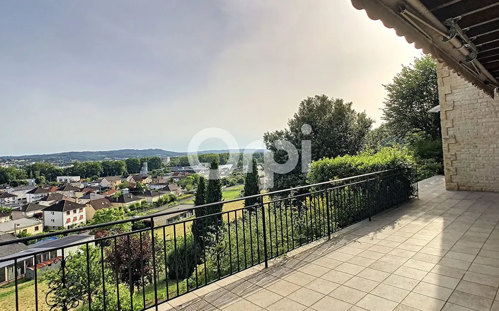 Achat maison à vendre 4 chambres 243 m² - Brive-la-Gaillarde