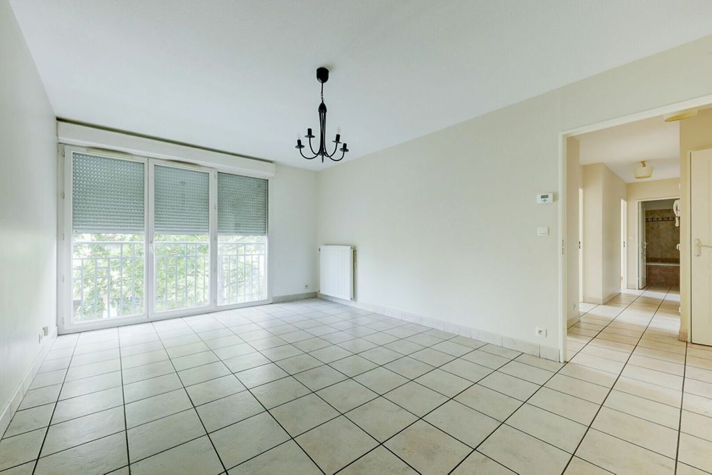 Achat appartement à vendre 3 pièces 63 m² - Vénissieux