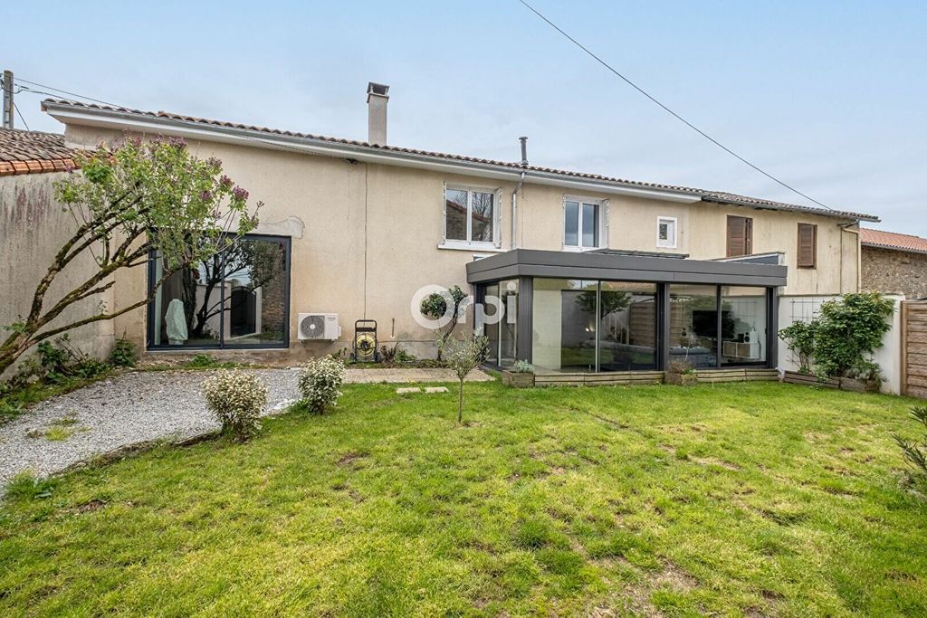 Achat maison à vendre 3 chambres 145 m² - Saint-Gence