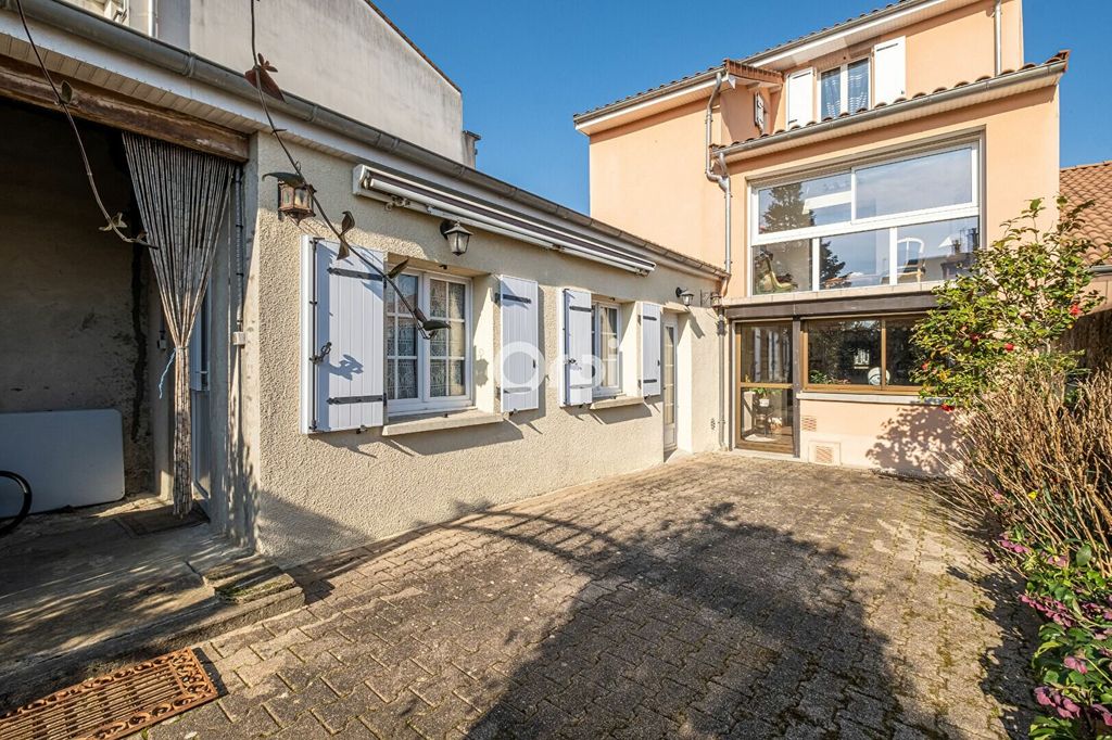 Achat maison à vendre 3 chambres 134 m² - Limoges