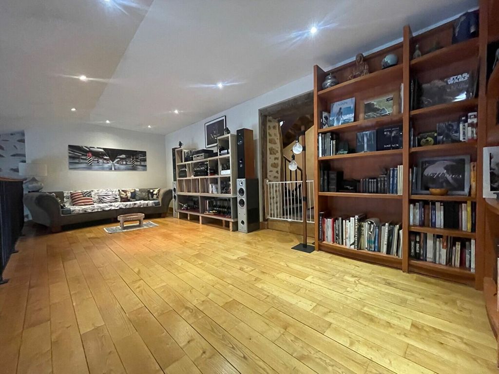 Achat maison à vendre 5 chambres 210 m² - Saint-Junien