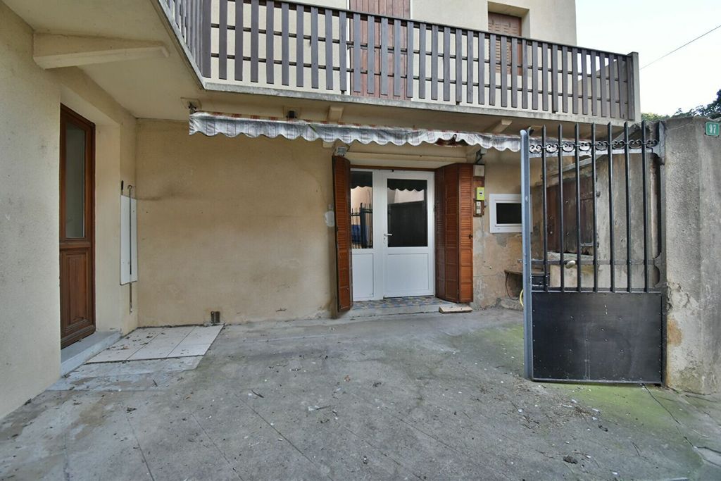 Achat maison à vendre 4 chambres 123 m² - Saint-Jean-en-Royans