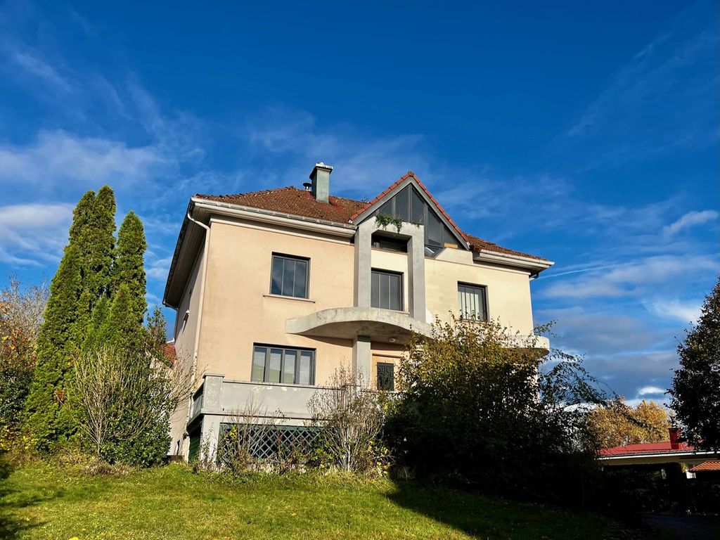 Achat maison à vendre 4 chambres 232 m² - Luxeuil-les-Bains