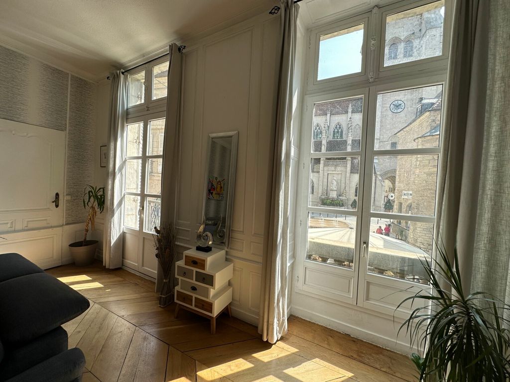 Achat appartement à vendre 5 pièces 180 m² - Dole