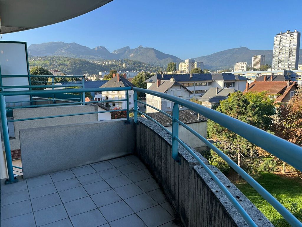 Achat appartement à vendre 3 pièces 79 m² - Chambéry