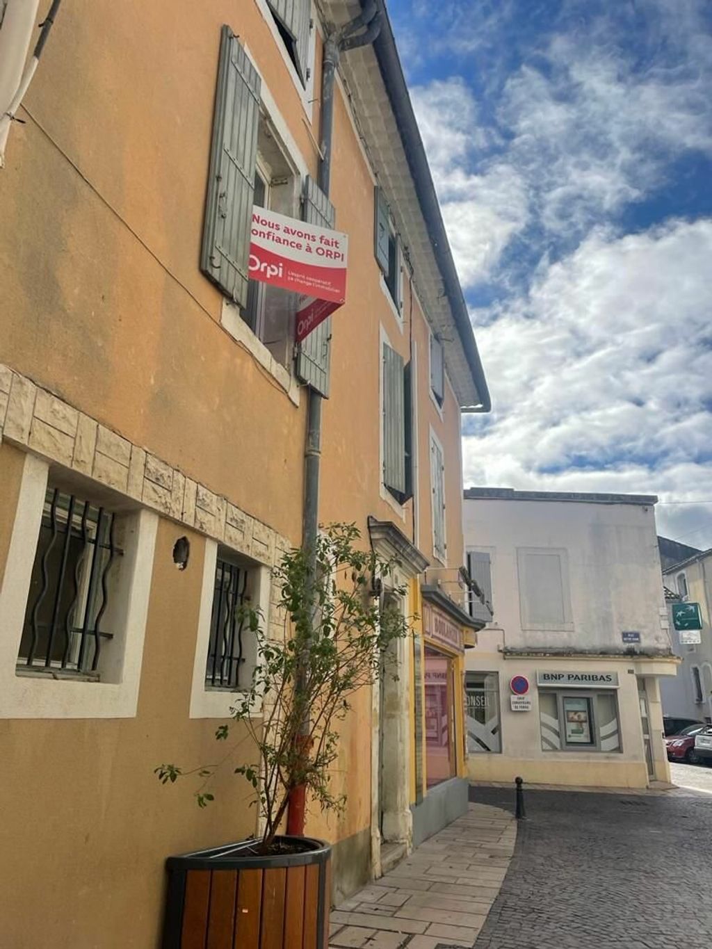 Achat maison à vendre 4 chambres 137 m² - Saint-Paul-Trois-Châteaux