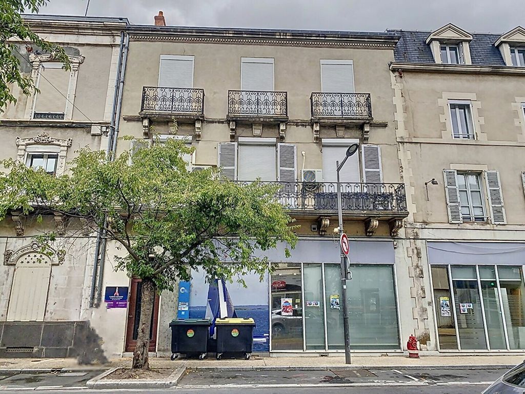 Achat maison à vendre 3 chambres 285 m² - Montluçon