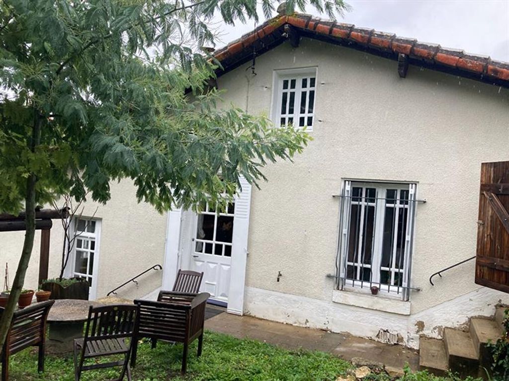 Achat maison à vendre 2 chambres 68 m² - Château-Garnier