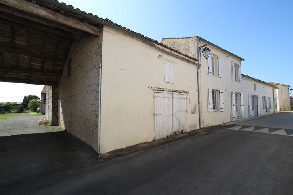 Achat maison à vendre 4 chambres 137 m² - Tonnay-Charente