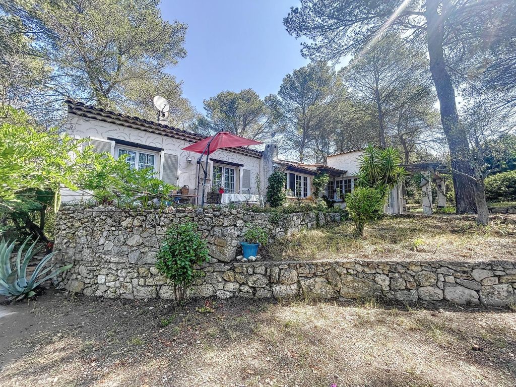 Achat maison à vendre 2 chambres 100 m² - Bagnols-en-Forêt