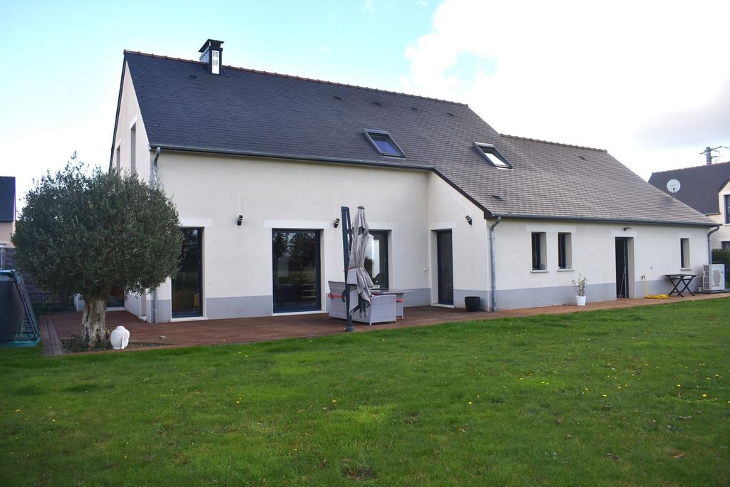 Achat maison à vendre 4 chambres 166 m² - Montauban-de-Bretagne