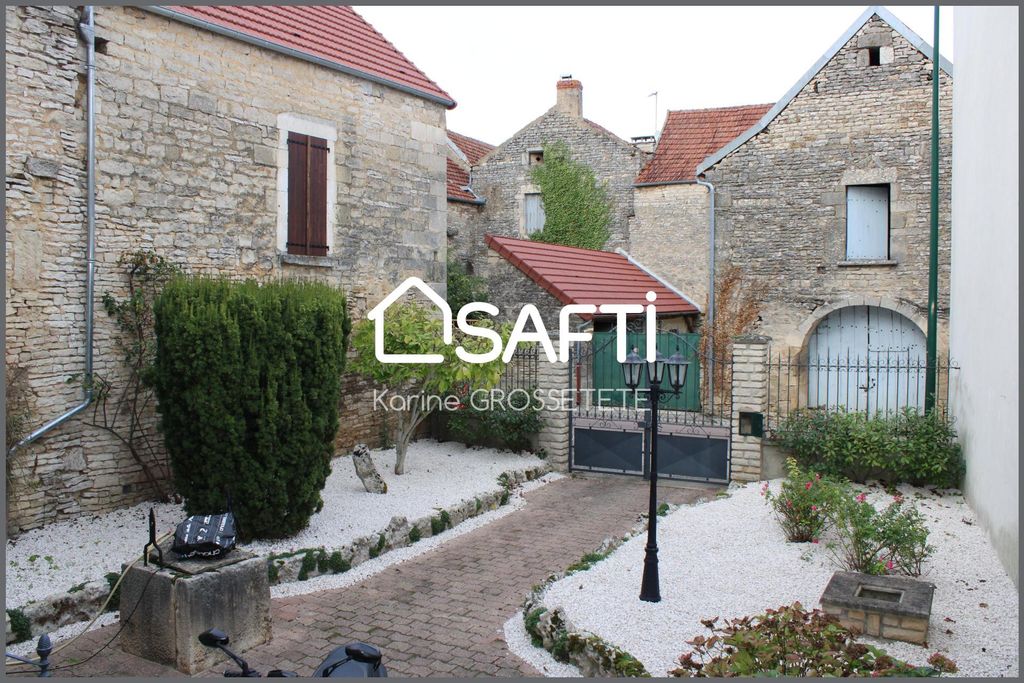 Achat maison à vendre 3 chambres 147 m² - Montbard