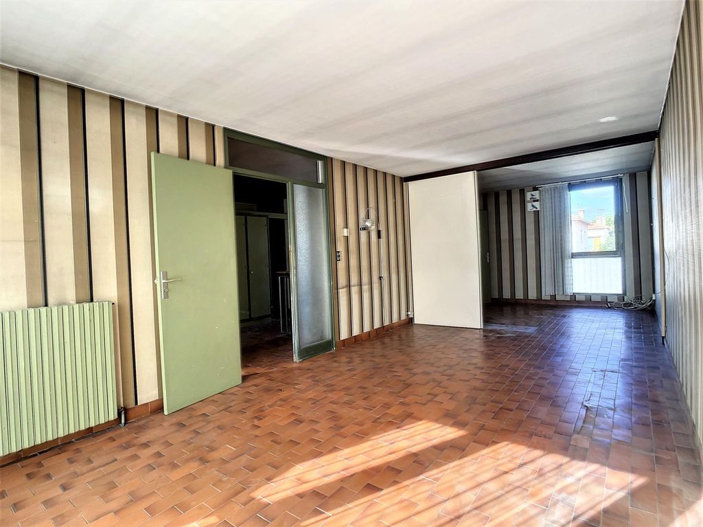 Achat maison à vendre 3 chambres 115 m² - Perpignan
