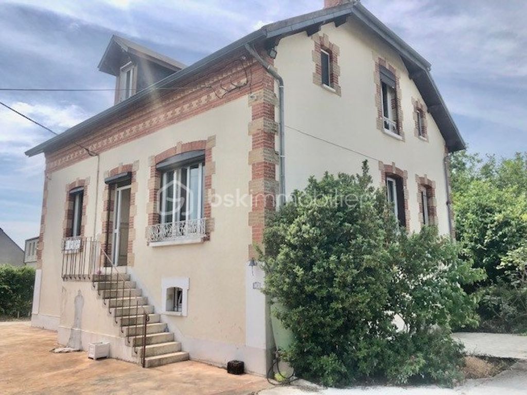 Achat maison à vendre 6 chambres 187 m² - Saint-Pierre-lès-Nemours