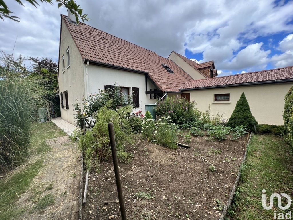 Achat maison à vendre 3 chambres 116 m² - Savigny-le-Temple