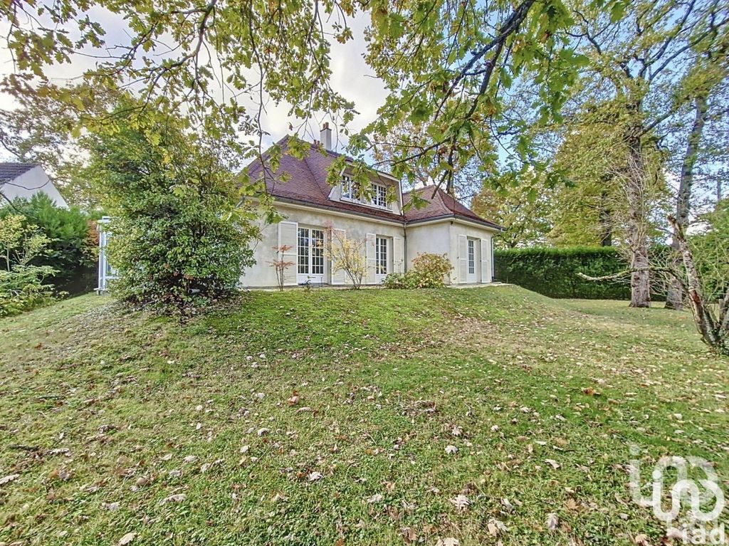 Achat maison à vendre 4 chambres 169 m² - Saint-Fargeau-Ponthierry