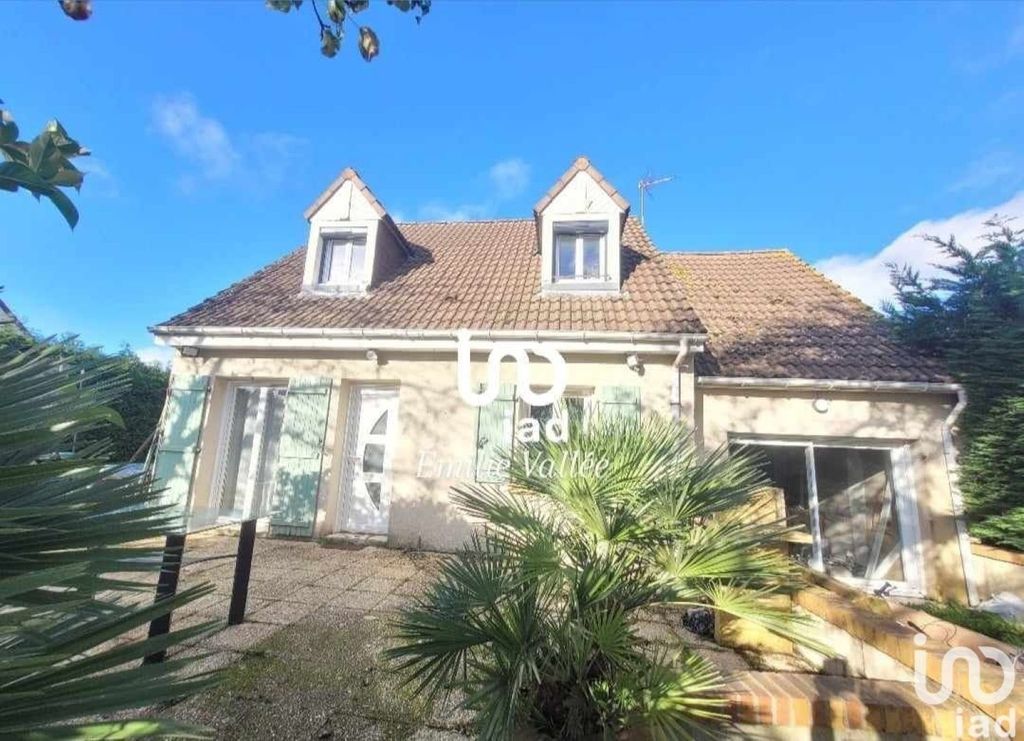 Achat maison à vendre 4 chambres 110 m² - Saint-Nicolas-de-la-Taille