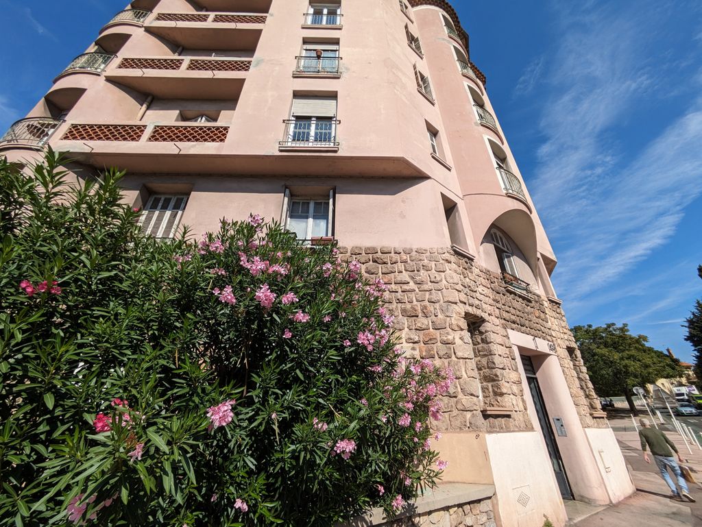 Achat appartement à vendre 5 pièces 120 m² - Toulon