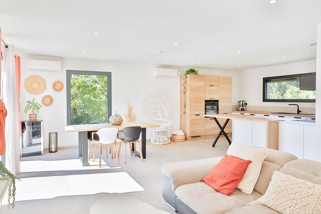 Achat maison à vendre 5 chambres 161 m² - Solliès-Ville