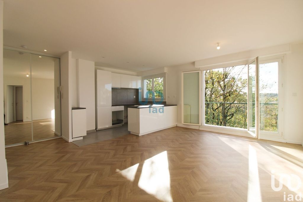 Achat appartement à vendre 2 pièces 48 m² - Garches