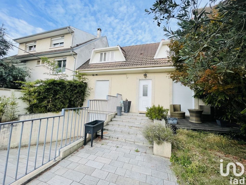 Achat maison à vendre 4 chambres 115 m² - Savigny-sur-Orge