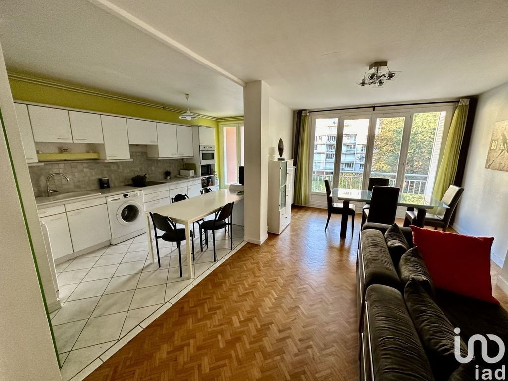 Achat appartement à vendre 5 pièces 105 m² - Saint-Martin-d'Hères