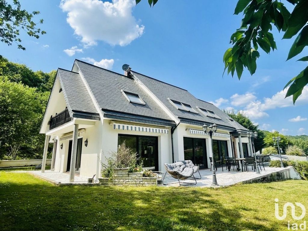 Achat maison à vendre 5 chambres 217 m² - Fontaine-sous-Préaux