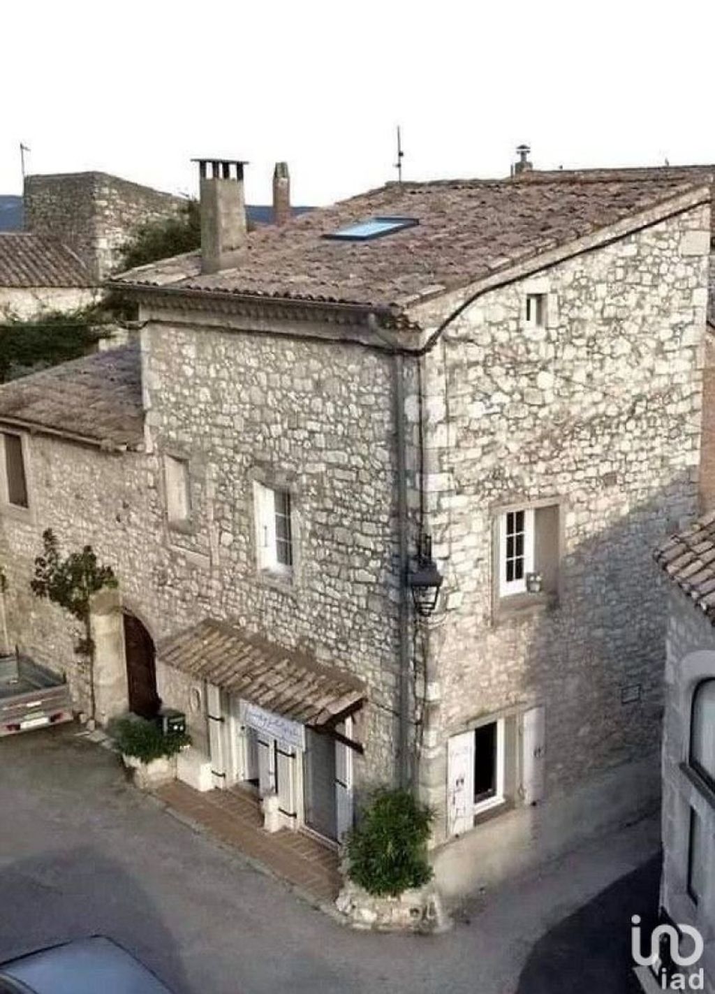 Achat maison à vendre 4 chambres 110 m² - La Garde-Adhémar